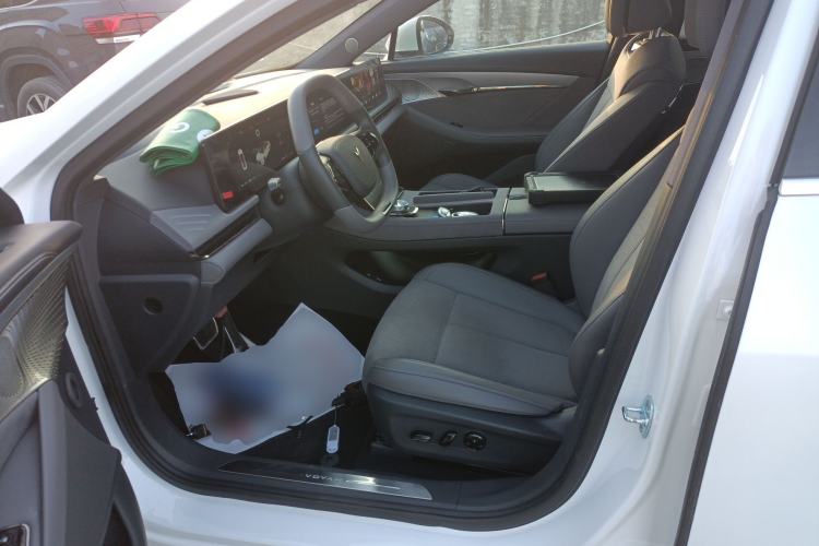 Used VOYAH PASSION 2024 PHEV Four-Wheel Drive Ultra-Long Range Executive Edition