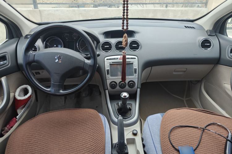 Used Peugeot 408 2011 2.0L Manual Comfort Edition
