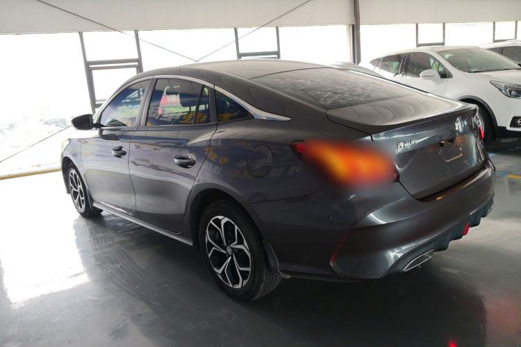 Used MG 5 2022 180 DVVT CVT Youth Luxury Edition
