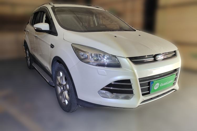 Used Ford Kuga 2013 2.0L GTDi Four-Wheel-Drive Sport Model Front Right 45 Deg