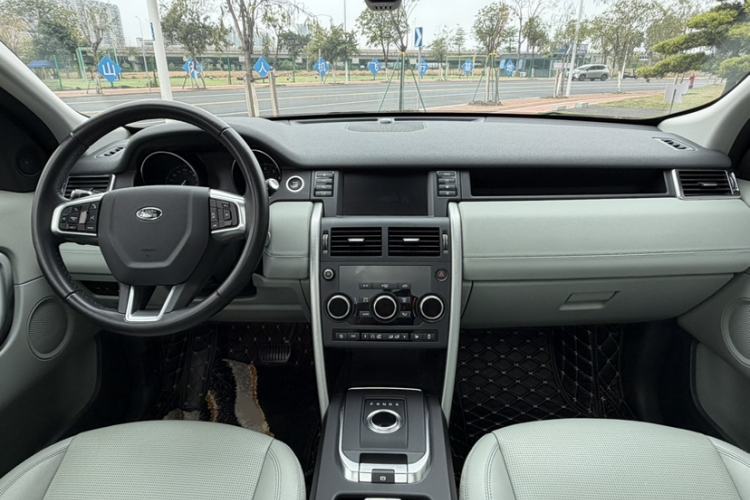 Used Land Rover Discovery Sport 2019 240 PS SE Version China VI Standard