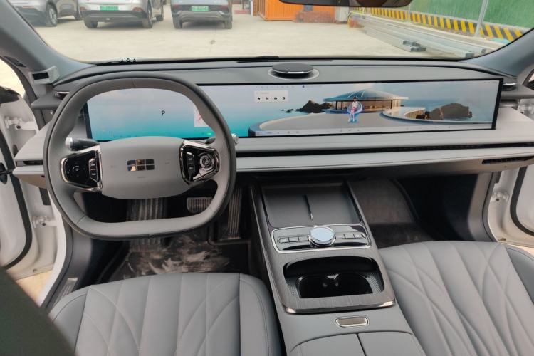 Used Geely Galaxy E8 2025 575 km Intelligent Driving Edition Center Console