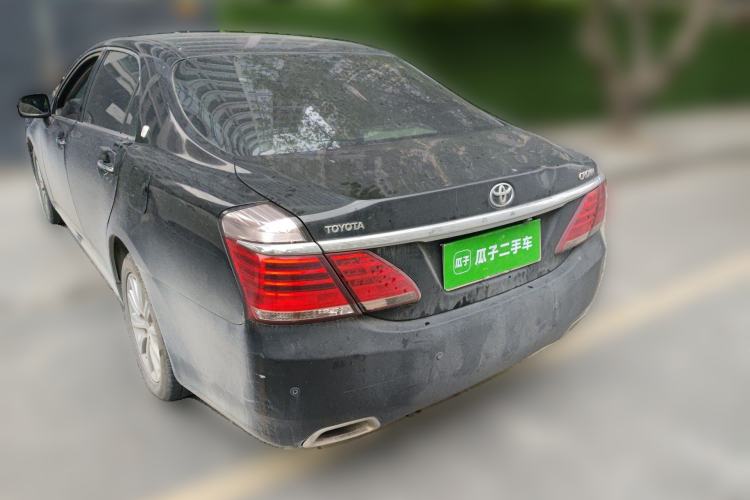 Used Toyota Crown 2012 2.5L Royal Leather Edition
