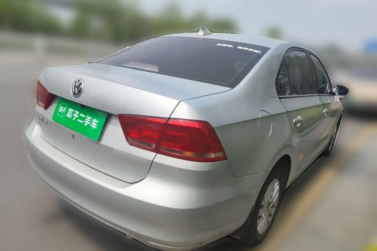 Used Volkswagen Santana 2015 1.6L Manual Fashion Edition
