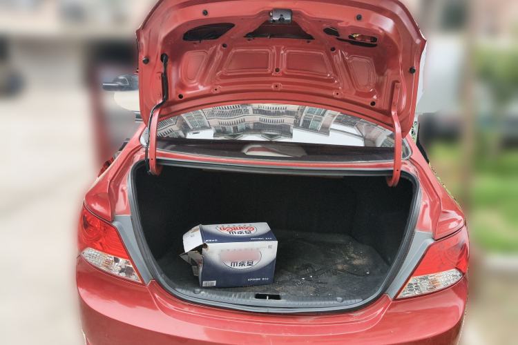 Used Hyundai Verna (older generation) 2010 Sedan 1.4L Automatic Comfort Model GS
