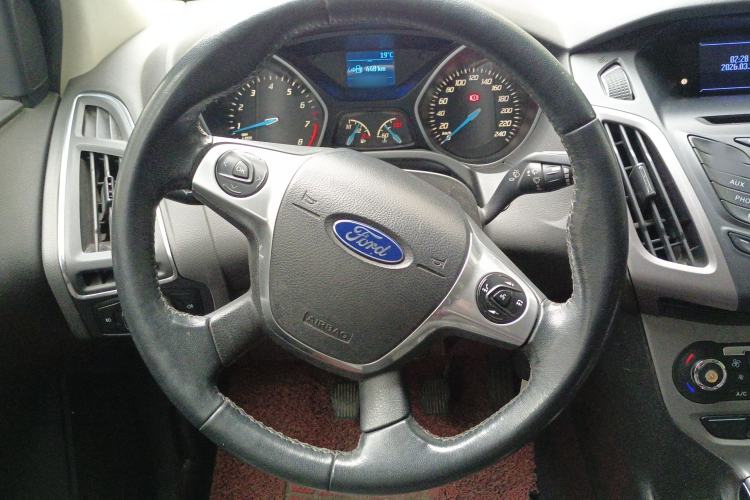 Used Ford Focus 2012 Sedan 1.6L Manual Fashion Edition
