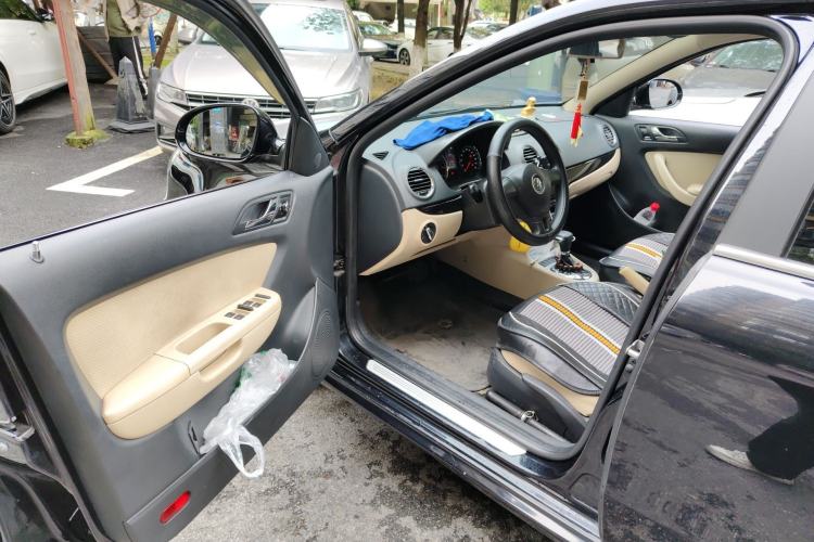 Used Volkswagen Lavida 2011 1.6L Automatic Premium Edition
