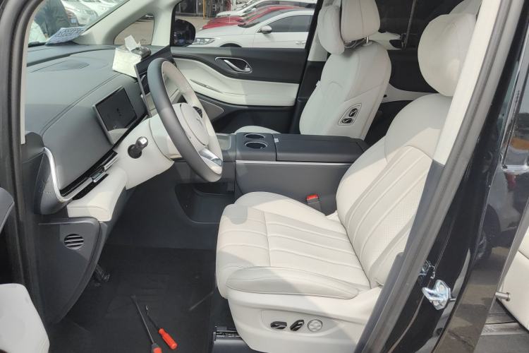 Used VOYAH Dream 2025 PHEV Four-Wheel Drive Prestige Kunpeng Edition Left Front Seat