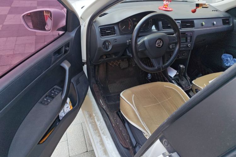 Used Skoda Rapid Spaceback 2016 1.6L Automatic Front-Wheel Drive Model