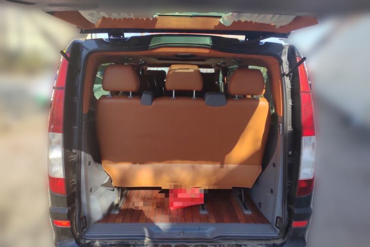 Used Mercedes-Benz Vito 2011 2.5L Elite Edition
