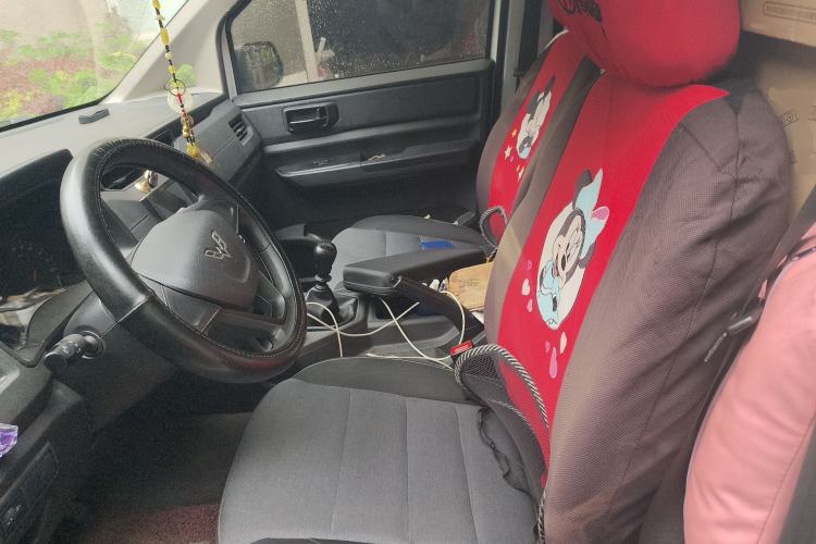 Used Wuling Hongguang PLUS 2020 1.5L Manual Standard Edition 5 Seats Left Front Seat