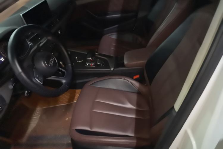 Used Audi A4L 2017 Plus 40 TFSI Ambition Model
