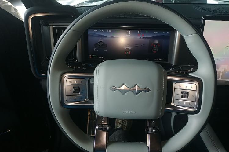 Used Formula Leopard 5 2023 Explore Edition
