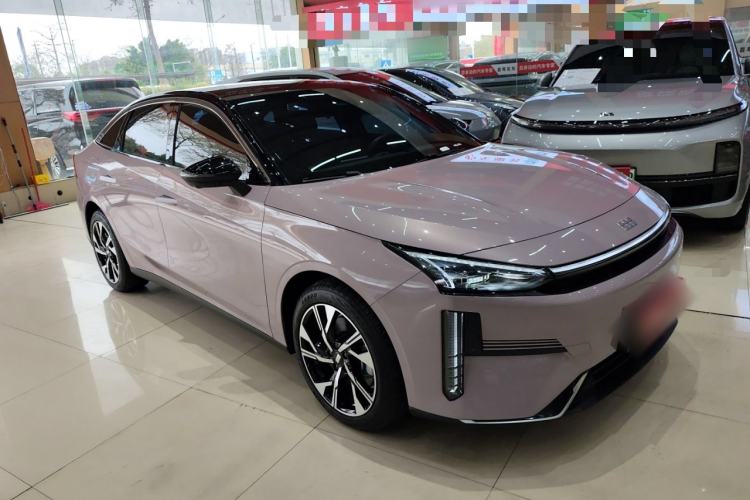 Used Geely Galaxy L6 2024 125km Creative Edition
