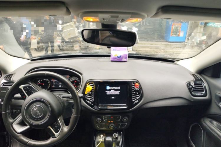 Used Jeep Compass 2019 220T Automatic Family Edition Center Console