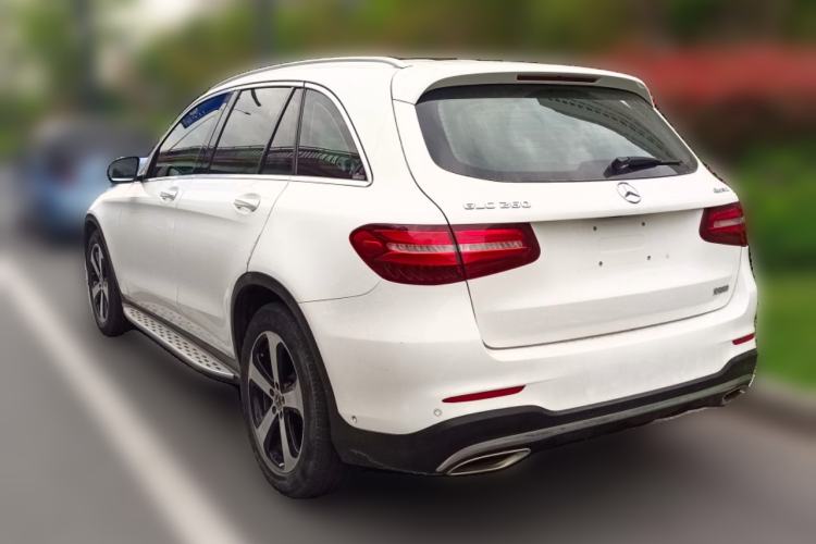 Used Mercedes-Benz GLC 2018 Facelift GLC 260 4MATIC Luxury Edition
