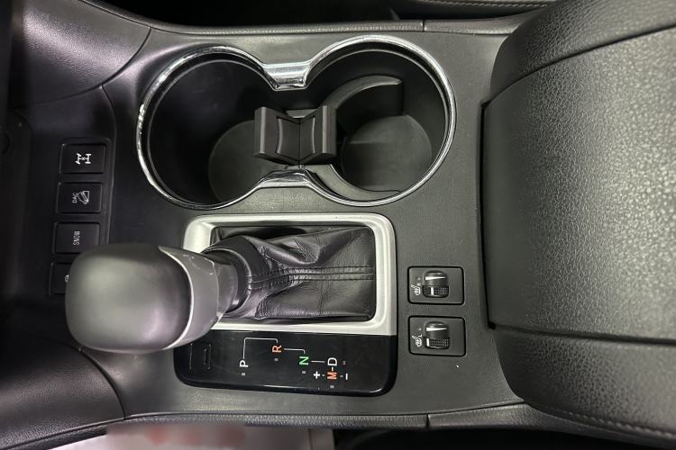 Used Toyota Highlander 2018 2.0T Four-Wheel Drive Prestige Version 7 Seats China VI Standard