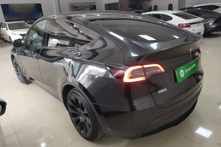 Used Tesla Model Y 2023 Rear-Wheel-Drive Version
