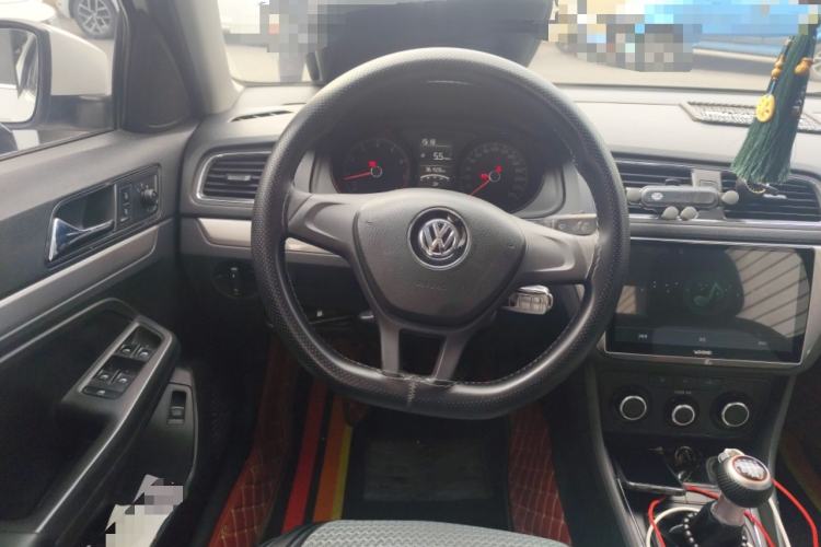 Used Volkswagen Lavida 2017 1.6L Manual Fashion Edition Steering Wheel