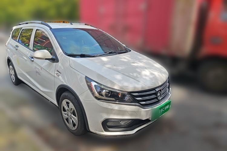 Used Baojun 310W 2017 1.5L Manual Comfort Version China VI Emission Standard Front Right 45 Deg