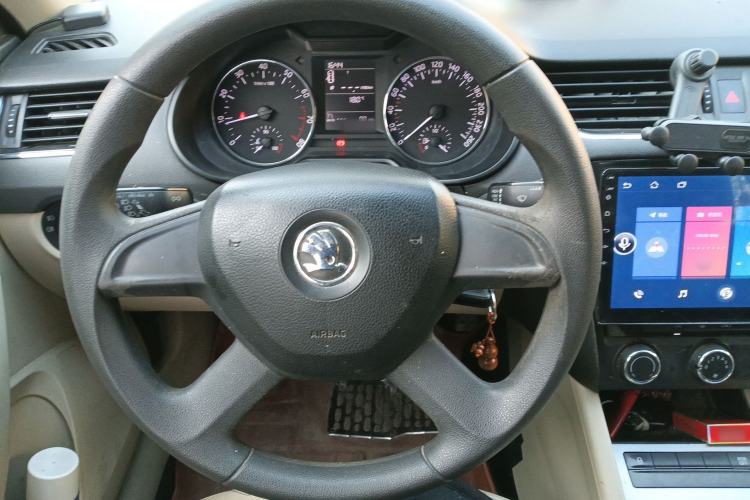 Used Skoda Octavia 2015 1.6L Manual Yijie Edition
