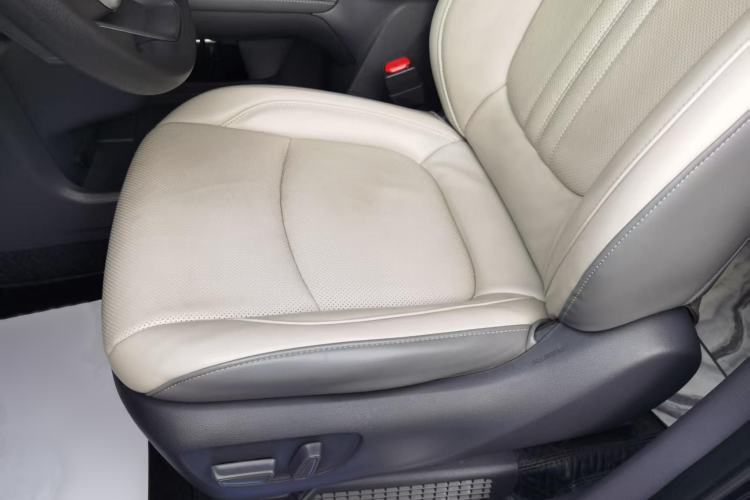 Used Toyota SIENNA 2021 2.5L Hybrid Comfort Edition Interior 3