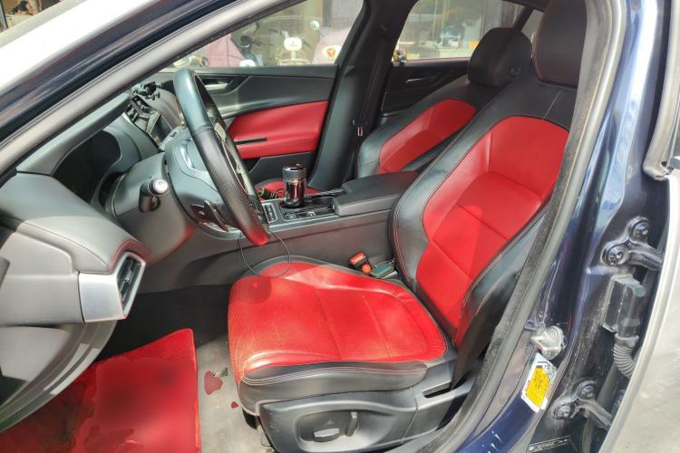 Used Jaguar XE 2017 2.0T 200 PS R-Sport