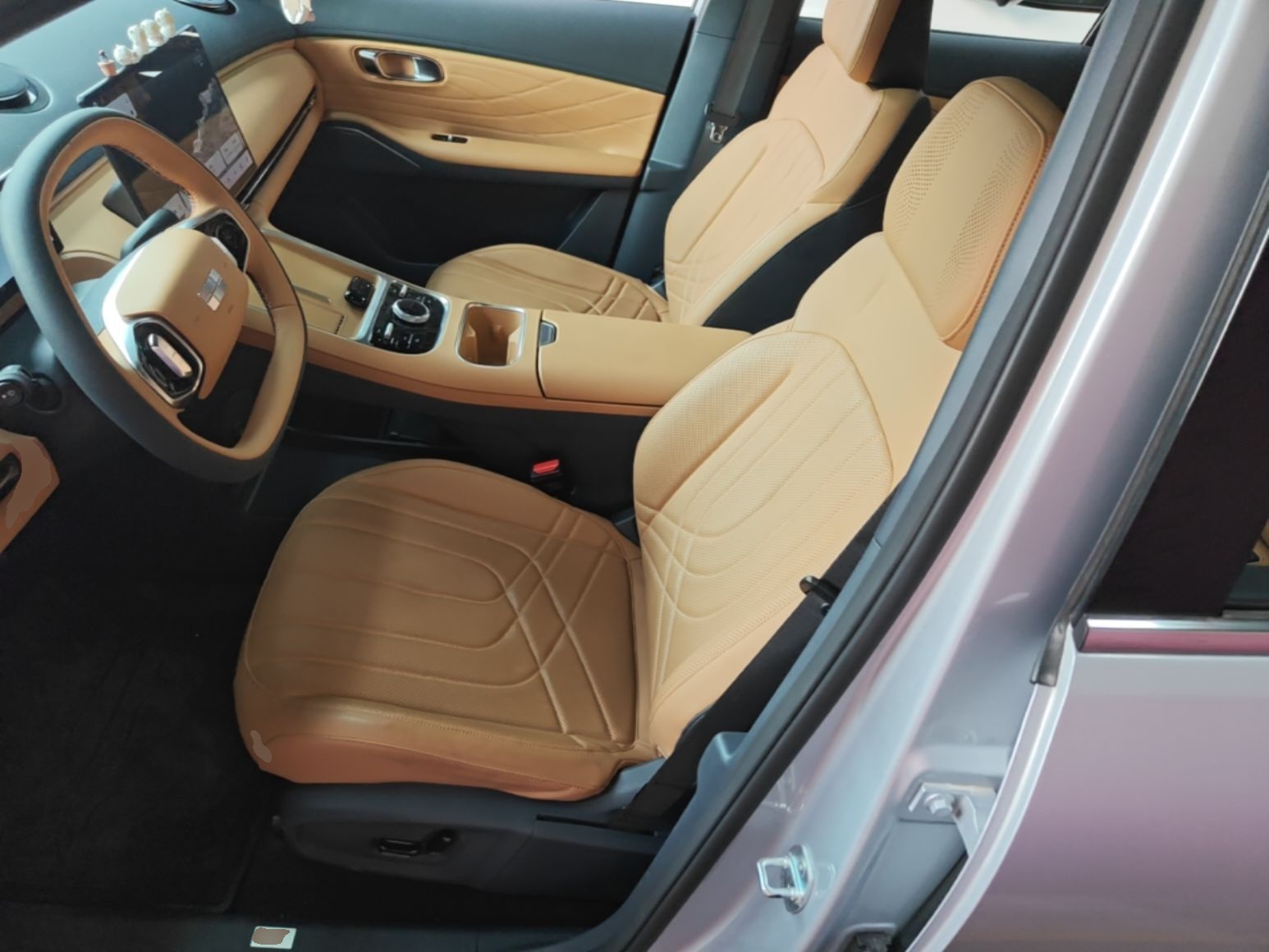 Geely Galaxy Xingjian 7 EM-i 2025 120km Navigator Edition — снимка 17