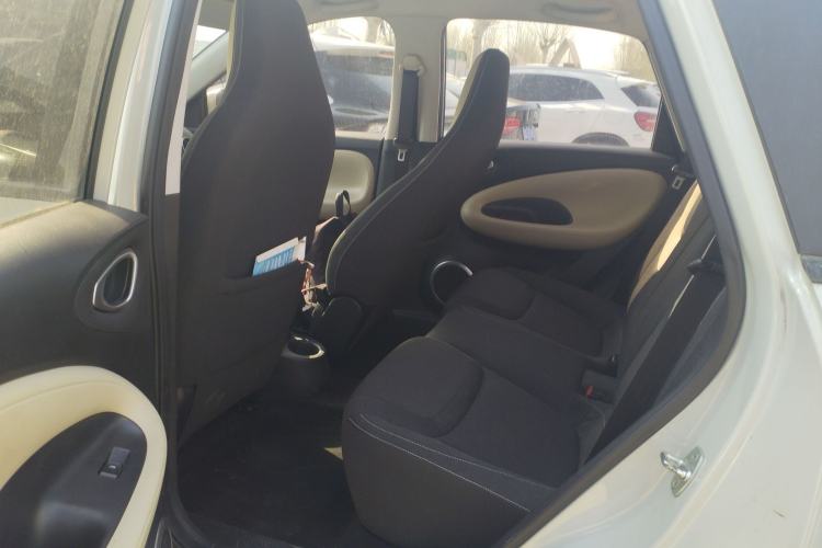Used Wuling Bingo 2023 333 km Fast-Share Version Left Rear Seat