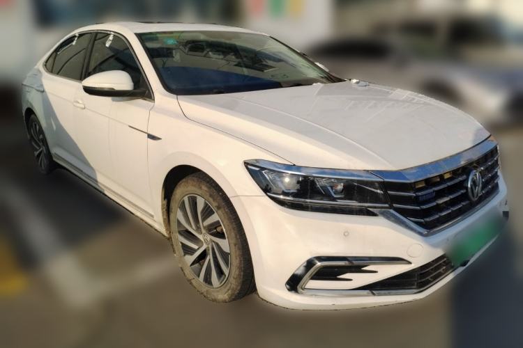 Used Volkswagen Passat New Energy 2019 430 PHEV Hybrid Elite Edition Front Right 45 Deg