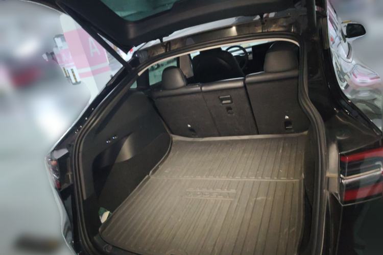 Used Tesla Model Y 2023 Rear-Wheel-Drive Version