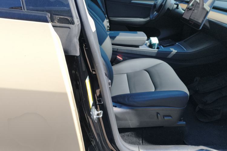 Used Tesla Model Y 2023 Rear-Wheel-Drive Version