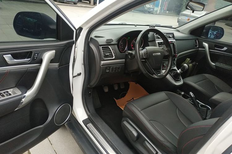 Used Haval M6 2017 1.5T Manual Two-Wheel Drive Elite Model Driver Seat