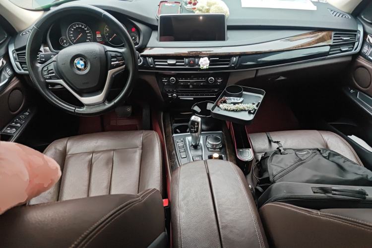 Used BMW X5 2017 xDrive28i Center Console