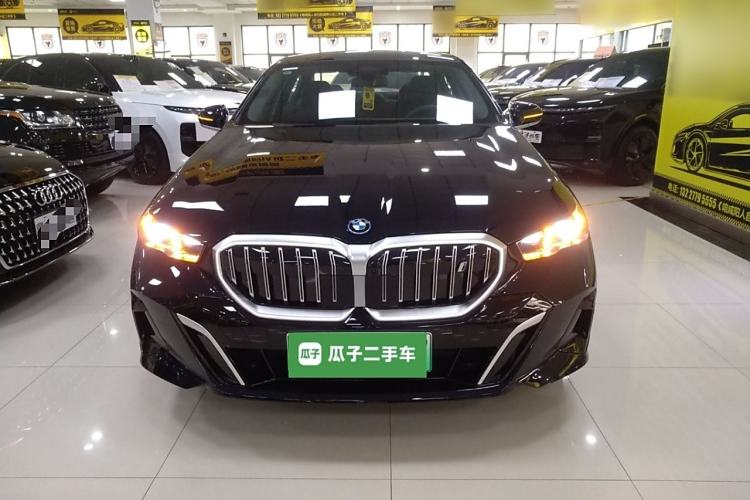 Used BMW i5 2024 eDrive 35L Luxury Model with M Sport Package
