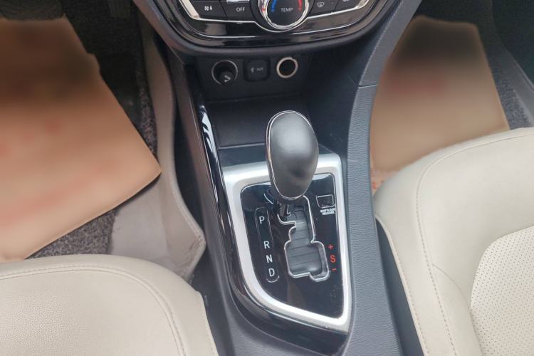 Used Changan Alsvin V7 2015 1.6L Automatic Enjoyment Model China IV Standard
