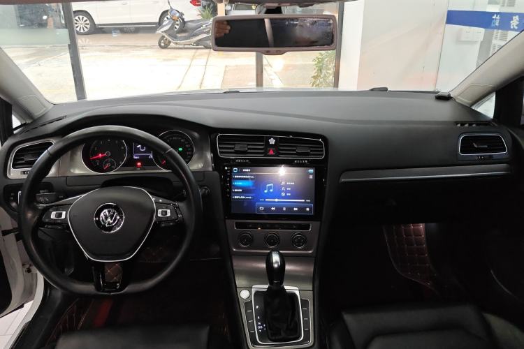 Used Volkswagen Golf 2016 230TSI Automatic Luxury Version