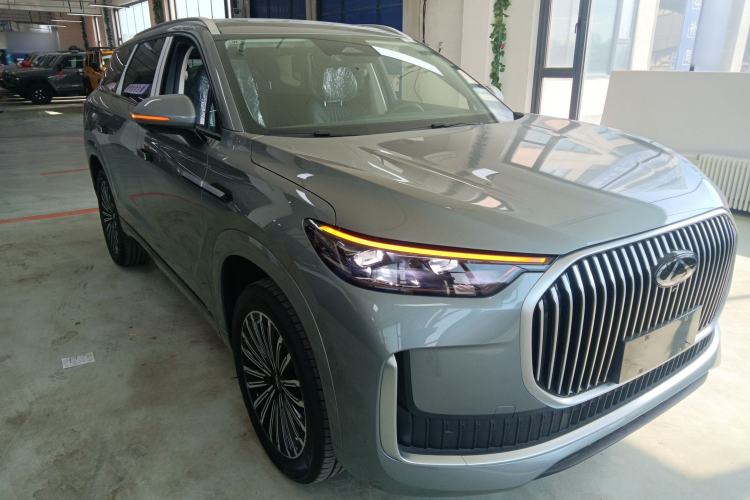 Used Chery Tiggo 9 2025 2.0T Dual-Clutch Two-Wheel Drive Comfort Edition 5 Seats Front Right 45 Deg