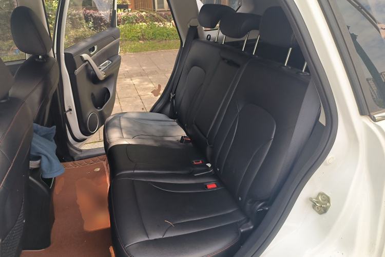 Used Haval H6 2017 Blue Label Sport Edition 1.5T Manual Two-Wheel Drive Elite Model Left Rear Seat