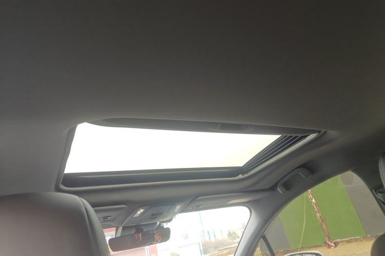 Used Toyota SIENNA 2024 2.5L Hybrid Luxury Edition