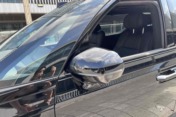 Used Zeekr 009 2024 7-Seater Aisle Version 108 kWh