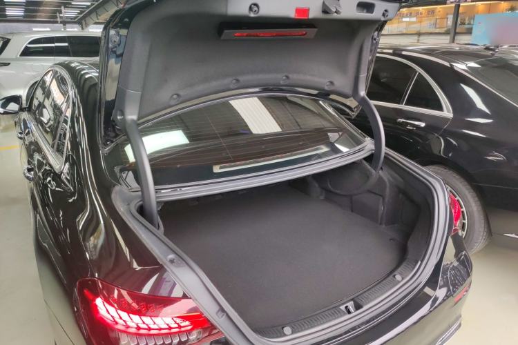 Used Mercedes-Benz E-Class New Energy 2022 Restyled E 350 e L Plug-in Hybrid Sports Sedan Trunk