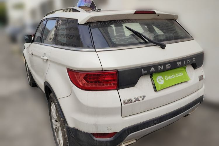 Used Land X7 2015 2.0T Panoramic Prestige Edition
