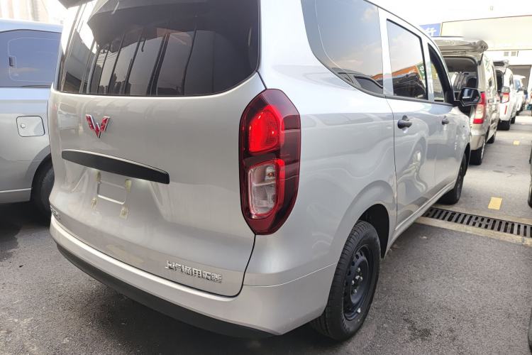 Used Wuling Hongguang New Energy 2024 All-Electric Model 300KM Practical Version