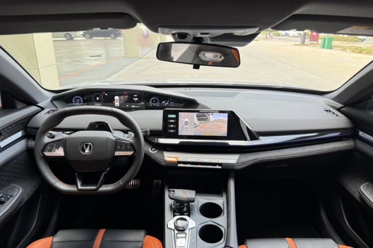 Used CHANGAN UNI-V 2024 1.5T Prestige Sport Edition
