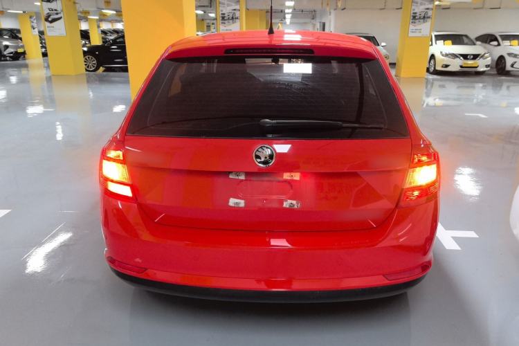 Used Skoda Rapid Spaceback 2016 Revised Version 1.4L Manual Front-Drive Edition