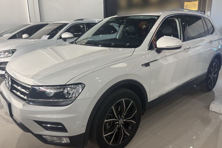Used Volkswagen Tiguan L 2019 Revised 330TSI Automatic Two-Wheel Drive Smart & Luxury Edition China VI Standard