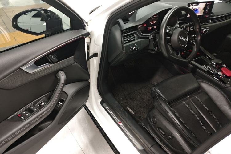 Used Audi A4L 2023 40 TFSI Luxury Dynamic Model
