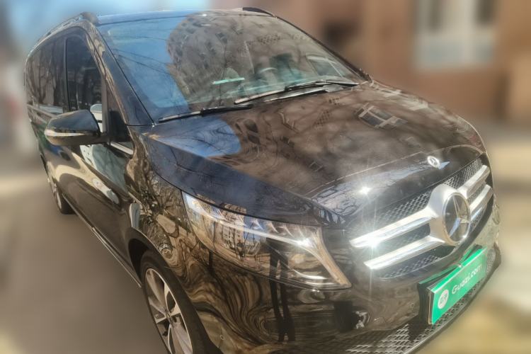 Used Mercedes-Benz V-Class 2022 V 260 Avantgarde Edition