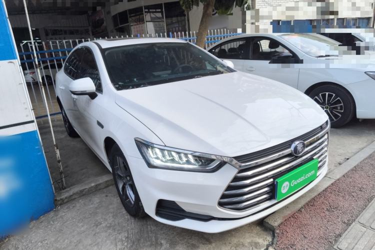 Used BYD Qin Pro 2019 Super Edition 1.5TI Automatic Smart Connect FENGSHANG Model China VI Standard
